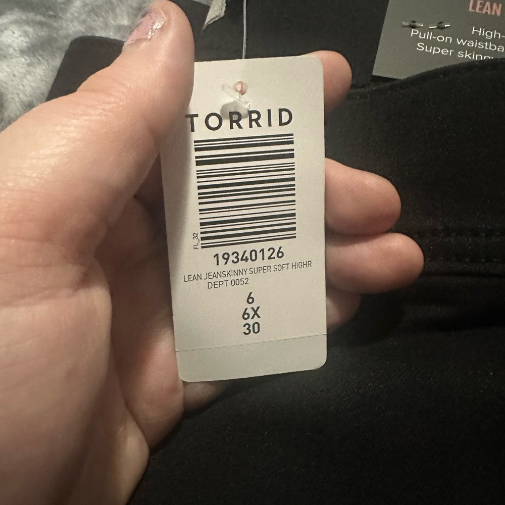BNWT Torrid high rise jeggings. Super stretchy